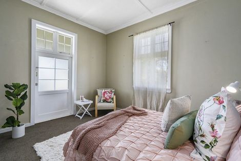 Photo of property in 6 Malcolm Street, Martinborough, 5711