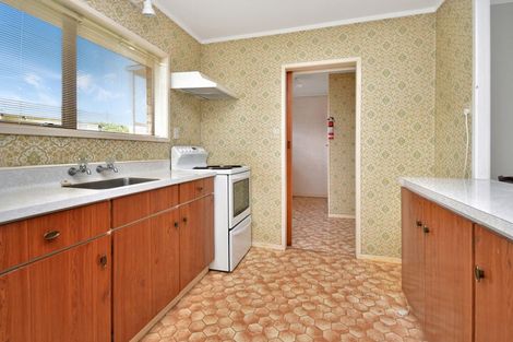 Photo of property in 2/1 Sari Place, Massey, Auckland, 0614