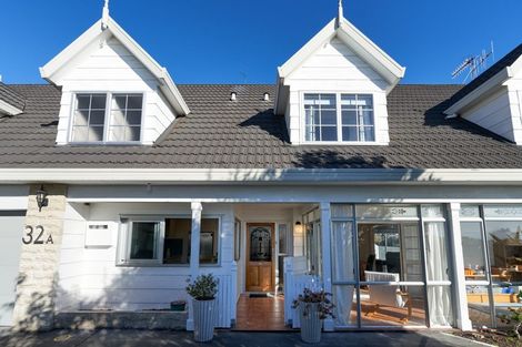 Photo of property in 32a Roslyn Road, Bluff Hill, Napier, 4110