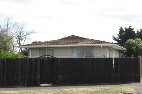 Photo of property in 1/17 Tamarisk Place, Parklands, Christchurch, 8083