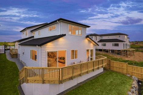 Photo of property in 113 Godfrey Drive, Orewa, 0931