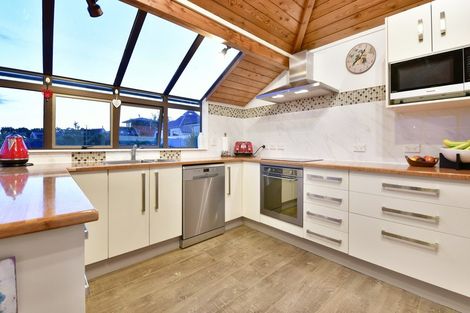 Photo of property in 56a Swann Beach Road, Stanmore Bay, Whangaparaoa, 0932