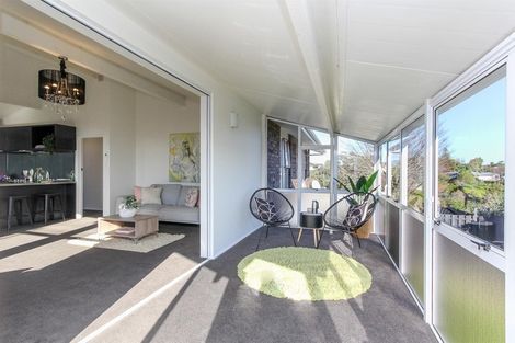 Photo of property in 22 Nevada Drive, Merrilands, New Plymouth, 4312