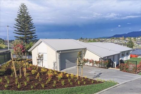 Photo of property in 1 Lomay Place, Te Puke, 3119