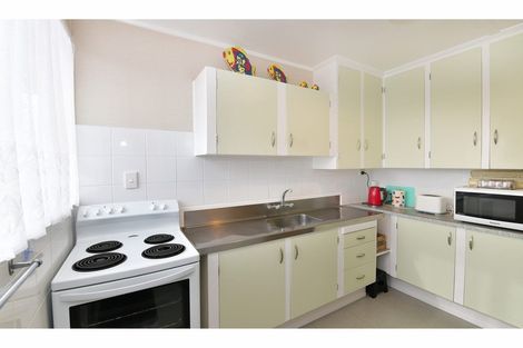 Photo of property in 31 Hillcrest Road, Hatfields Beach, Orewa, 0931