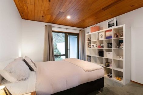 Photo of property in 1b Caples Place, Fernhill, Queenstown, 9300