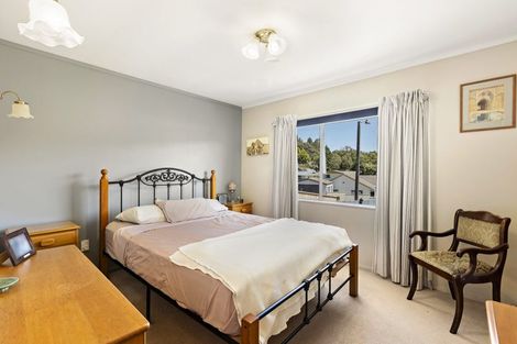 Photo of property in 7 Takanini Grove, Stokes Valley, Lower Hutt, 5019