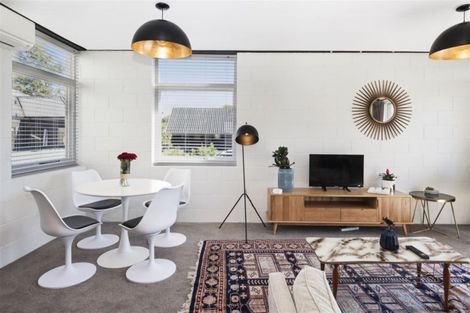 Photo of property in 21 Newbridge Place, Ilam, Christchurch, 8041