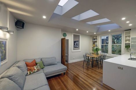 Photo of property in 4 Telford Terrace, Oriental Bay, Wellington, 6011