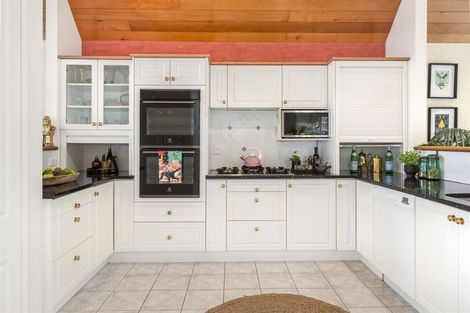 Photo of property in 13 Moana Road, Plimmerton, Porirua, 5026