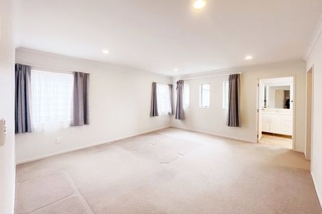 Photo of property in 22f Manuka Road, Glenfield, Auckland, 0629