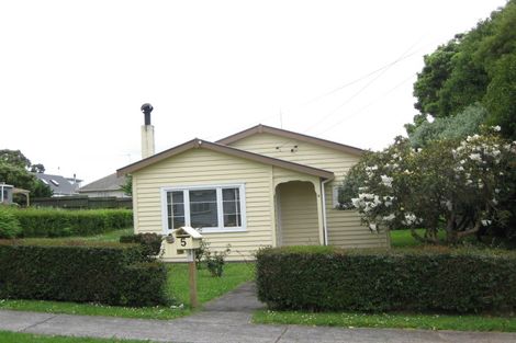 Photo of property in 5 Waiari Road, Conifer Grove, Takanini, 2112