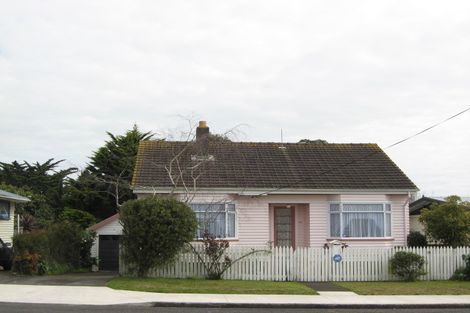 Photo of property in 156 Seaview Road, Westown, New Plymouth, 4310