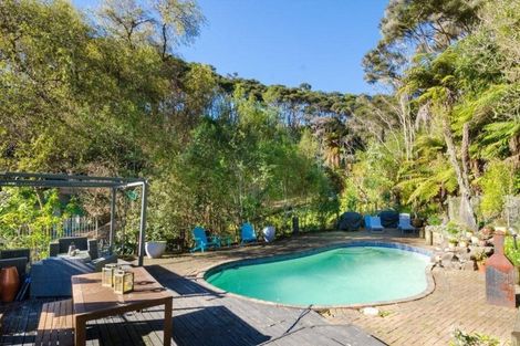 Photo of property in 42 Opanuku Road, Henderson Valley, Auckland, 0612