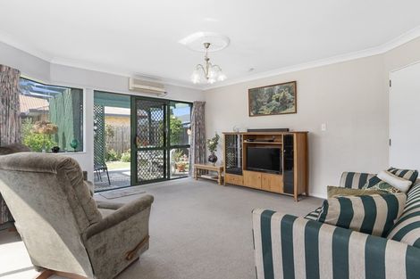 Photo of property in 10 James Henry Avenue, Papamoa Beach, Papamoa, 3118