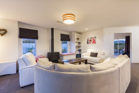 Photo of property in 19 Teal Place, Pyes Pa, Tauranga, 3112