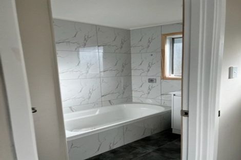 Photo of property in 1/10 Tuna Place, Manurewa, Auckland, 2102