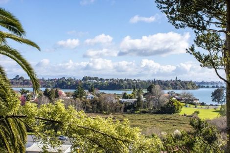 Photo of property in 37a Dingadee Street, Welcome Bay, Tauranga, 3112