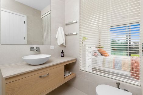 Photo of property in 135 Okura River Road, Okura, Albany, 0792