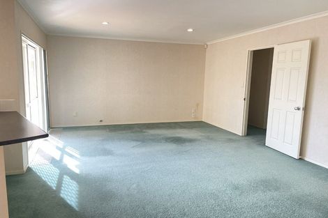 Photo of property in 3 Chapletown Drive, East Tamaki, Auckland, 2016