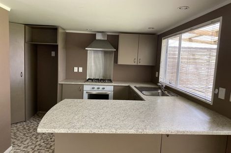 Photo of property in 57 View Road, Henderson, Auckland, 0612