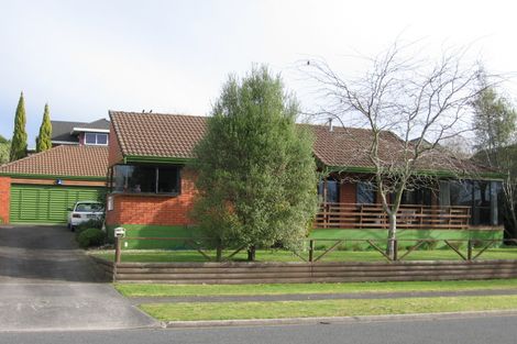 Photo of property in 6 Burn-murdoch Street, St Andrews, Hamilton, 3200