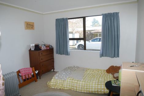 Photo of property in 13 Redwood Close, Paraparaumu, 5032