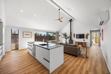 Photo of property in 8 Longview Drive, Lake Hawea, 9382