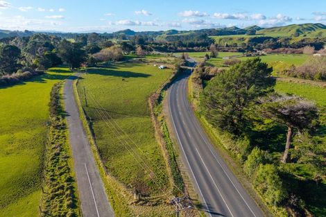 Photo of property in 100 Newman Road, Eketahuna, 4900