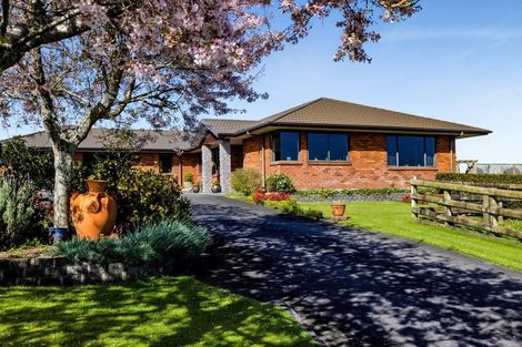 Photo of property in 274 Richmond Road, Lepperton, New Plymouth, 4373