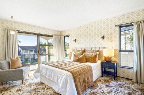Photo of property in 4 Mosman Place, Chatswood, Auckland, 0626