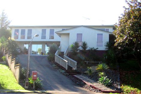 Photo of property in 24 Coromandel Crescent, Mairangi Bay, Auckland, 0630