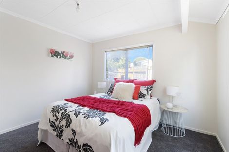 Photo of property in 72a Astley Avenue, New Lynn, Auckland, 0600