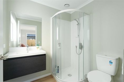 Photo of property in 2 Rotoiti Place, Paraparaumu, 5032