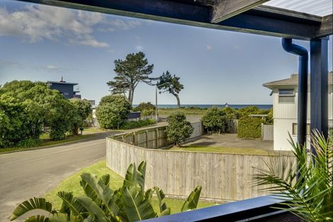 Photo of property in 2 Anthony Place, Bay View, Napier, 4104