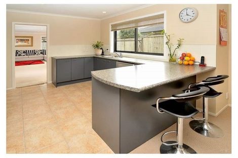 Photo of property in 104 Wayne Francis Drive, Flat Bush, Auckland, 2016