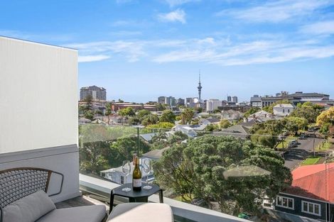 Photo of property in 405/246 Khyber Pass Road, Grafton, Auckland, 1023