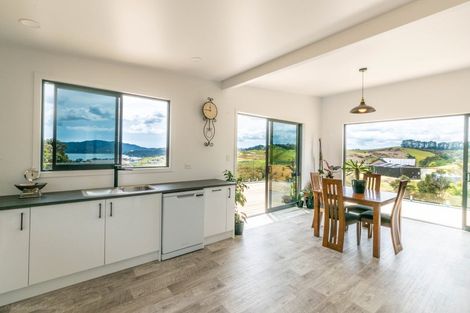 Photo of property in 1 Pekama Drive, Cable Bay, 0420
