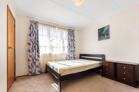 Photo of property in 15 Astley Avenue, New Lynn, Auckland, 0600