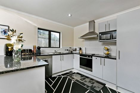 Photo of property in 84 Tiriwa Drive, Massey, Auckland, 0614