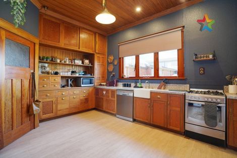 Photo of property in 1 Home Street, Winton, 9720