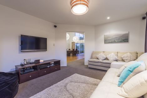 Photo of property in 19 Teal Place, Pyes Pa, Tauranga, 3112