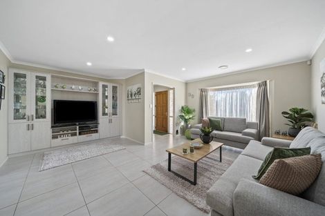Photo of property in 17 Flora Place, Wattle Downs, Auckland, 2103