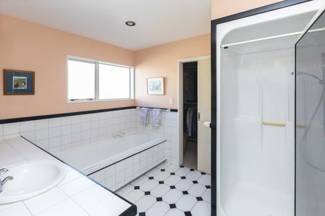 Photo of property in 3/33 Holly Road, St Albans, Christchurch, 8014