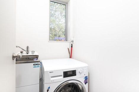 Photo of property in 27f Rehia Road, Massey, Auckland, 0614