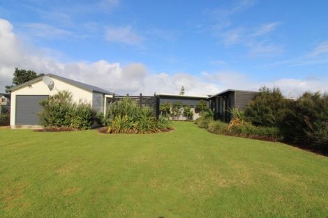 Photo of property in 148 Harbour Drive, Matarangi, Whitianga, 3592