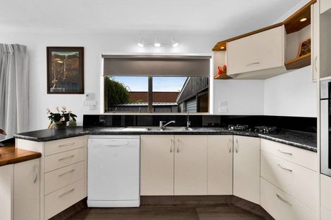 Photo of property in 8 Glamis Avenue, Bell Block, New Plymouth, 4312