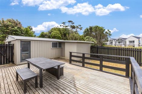 Photo of property in 41 Cleat Street, Whitby, Porirua, 5024