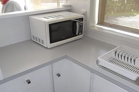 Photo of property in 41 Kauri Road, Stanmore Bay, Whangaparaoa, 0932