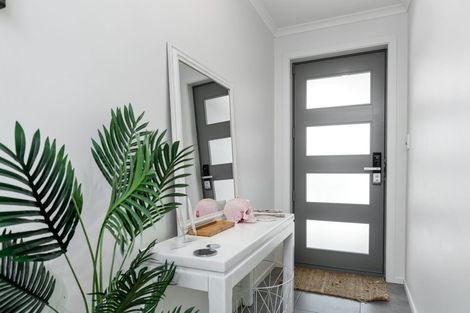 Photo of property in 32 Cheese Factory Lane, Brookfield, Tauranga, 3110